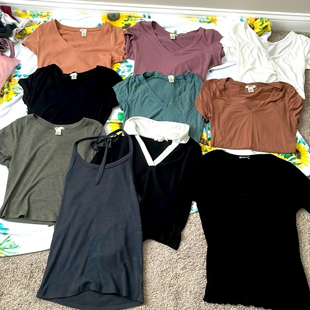 10-piece bundle of tees